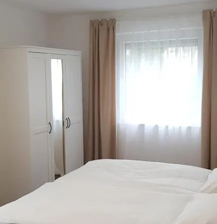 Schones 2-zimmer-appartment In Zentrum Apartamento Reutlingen
